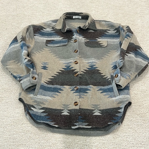 Jess Crum x Hazel & Olive Blue Gray Aztec Pattern Shacket Jacket New - Picture 2 of 9